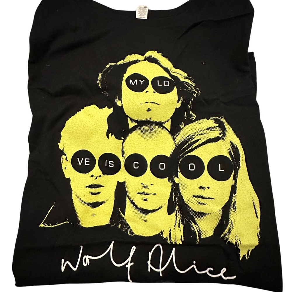 Wolf Alice Gold Faces Band T-Shirt. NWOT